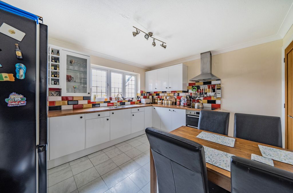 Property photo 3 of 17 12285884
