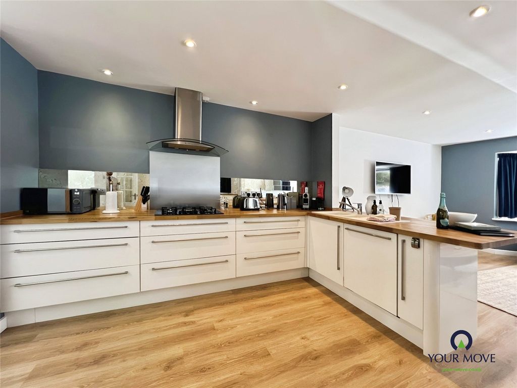 Property photo 2 of 15 Picture No. 22