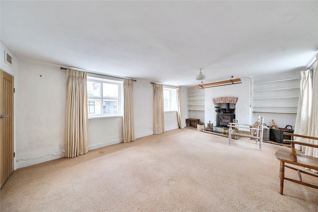 Property photo 2 of 21 Picture No. 08