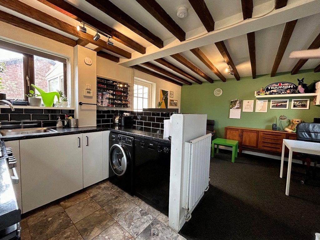 Property photo 2 of 15 Picture No. 22