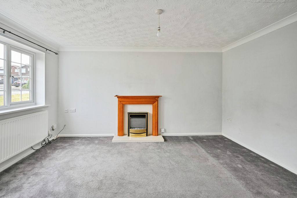 Property photo 3 of 16 Photo