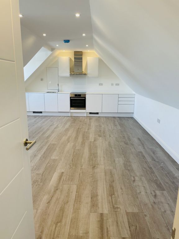 Property photo 1 of 7 Photo 5