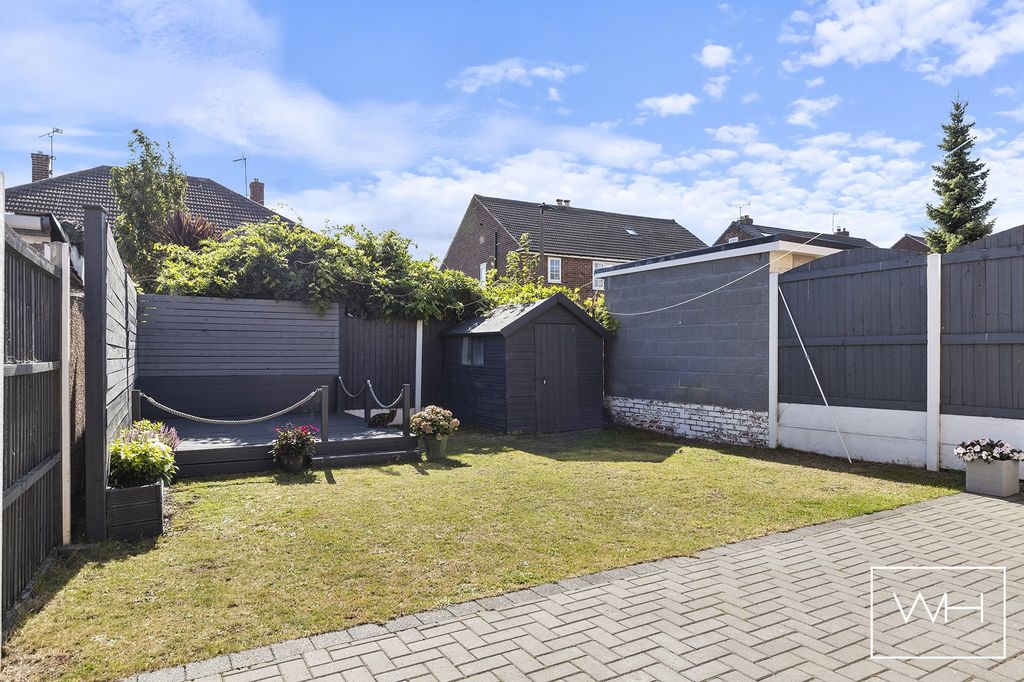 Property photo 2 of 20 23 Abbey Walk, Scawsby 22_297