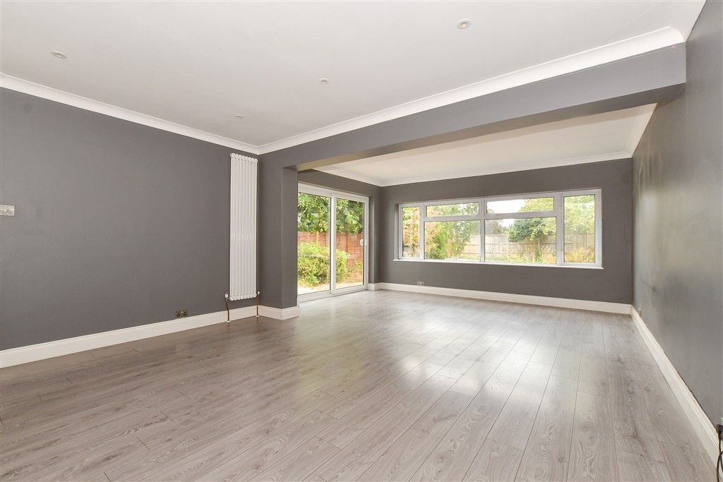 Property photo 3 of 16 Lounge/Dining Room