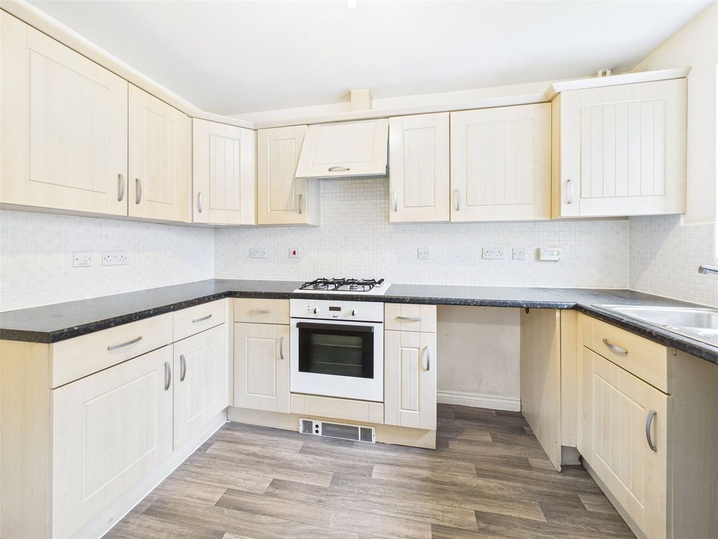 Property photo 2 of 15 Picture No. 17