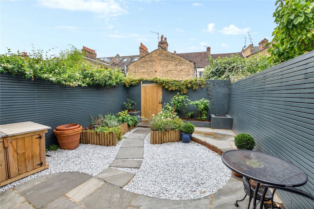 Property photo 2 of 16 Picture No. 06