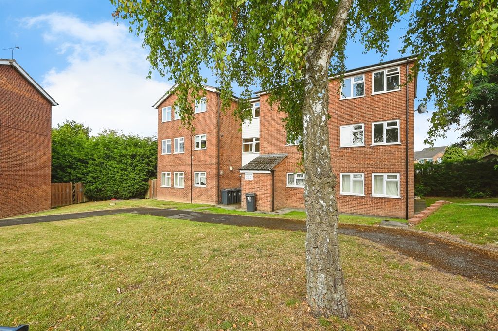 Property photo 1 of 17
