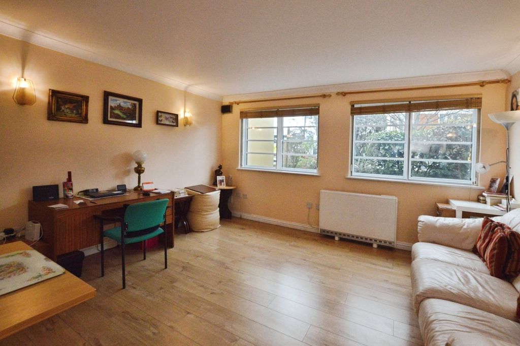 Property photo 3 of 15