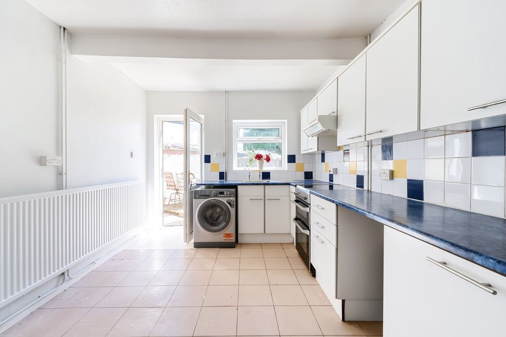 Property photo 2 of 17 Picture No. 07