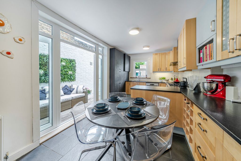 Property photo 3 of 22 1477667-8-6A4501A...