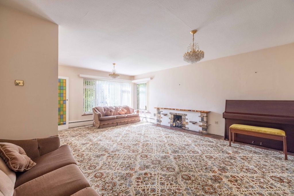 Property photo 2 of 24