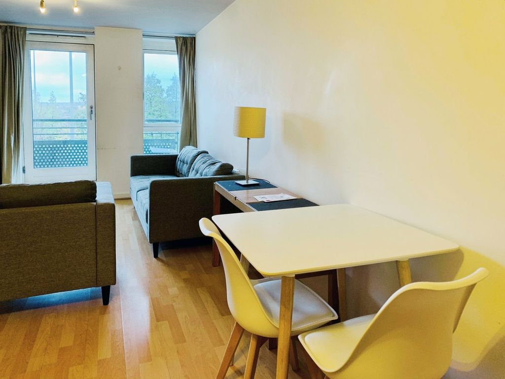 Property photo 3 of 8 Picture No. 17