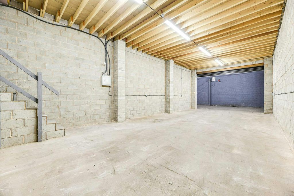 Property photo 2 of 13 Internal