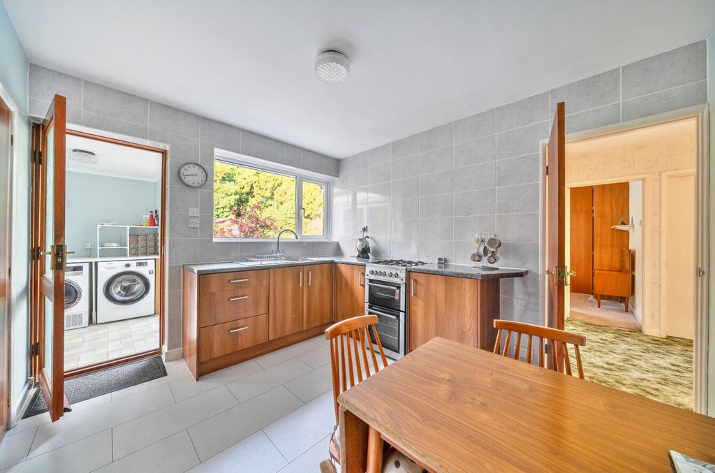 Property photo 3 of 12 1438710569Cabf73F1B39