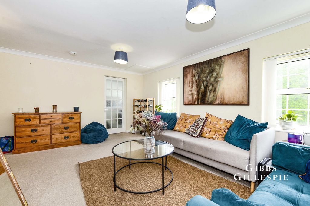 Property photo 2 of 13 Pbox-Img.Jpg