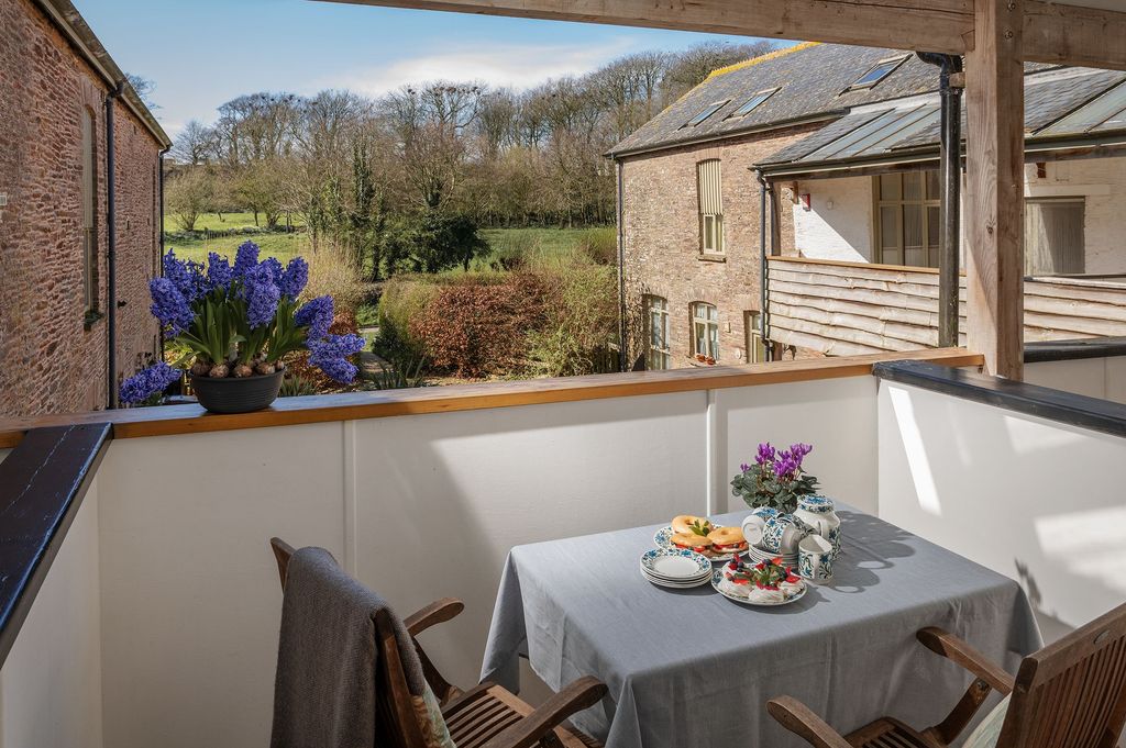 Property photo 2 of 14 Balcony_Threshers, 5A Coleridge Barn, Chillington