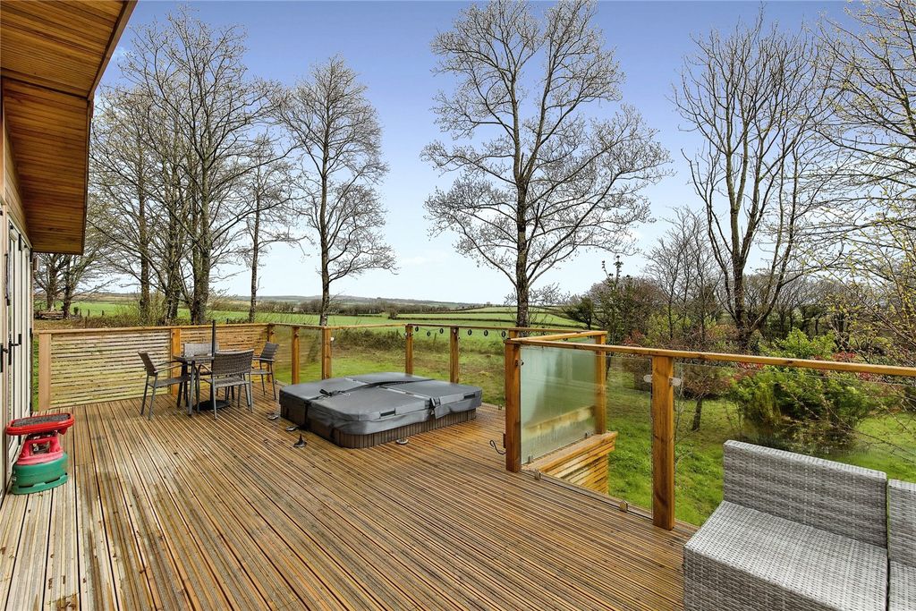 Property photo 1 of 15 Rear Aspect