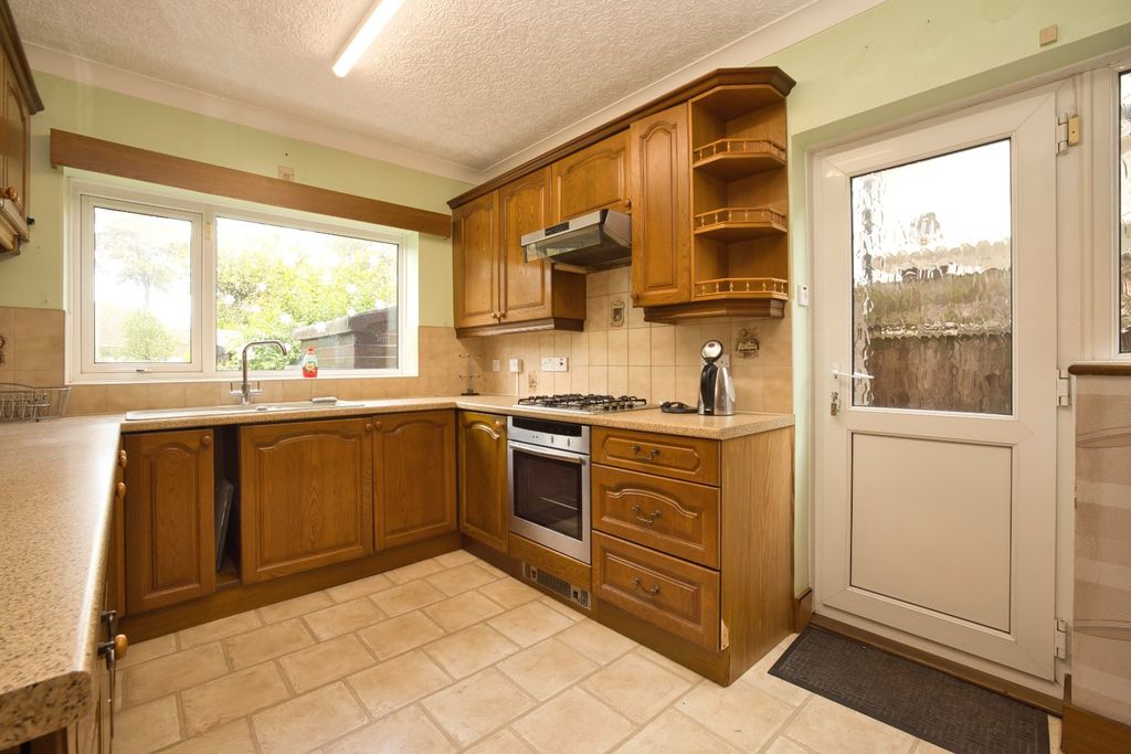 Property photo 3 of 14 Picture 3