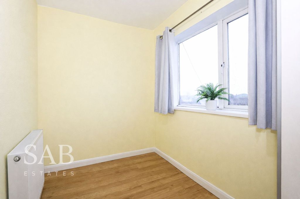 Property photo 1 of 3