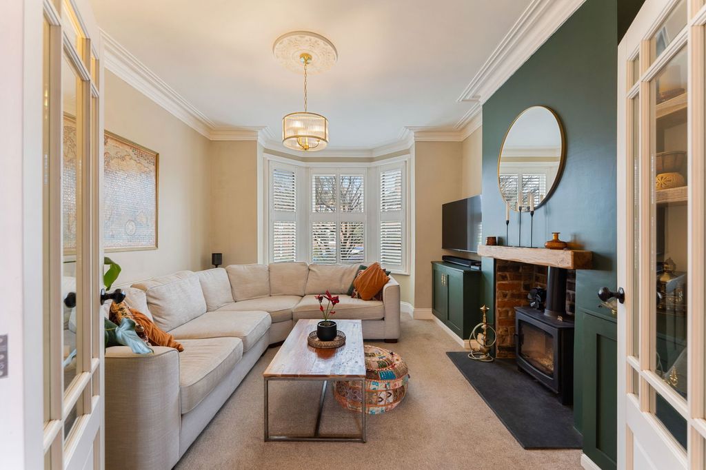 Property photo 3 of 20