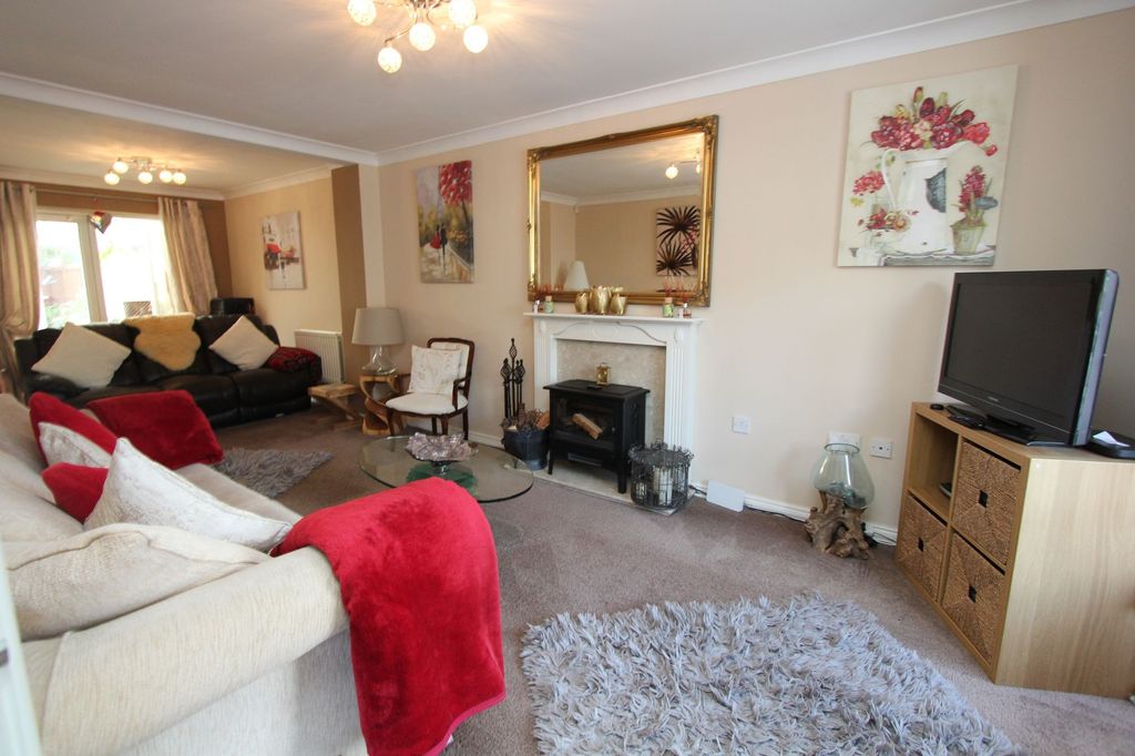 Property photo 3 of 26