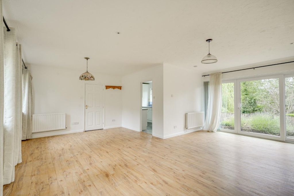 Property photo 2 of 29