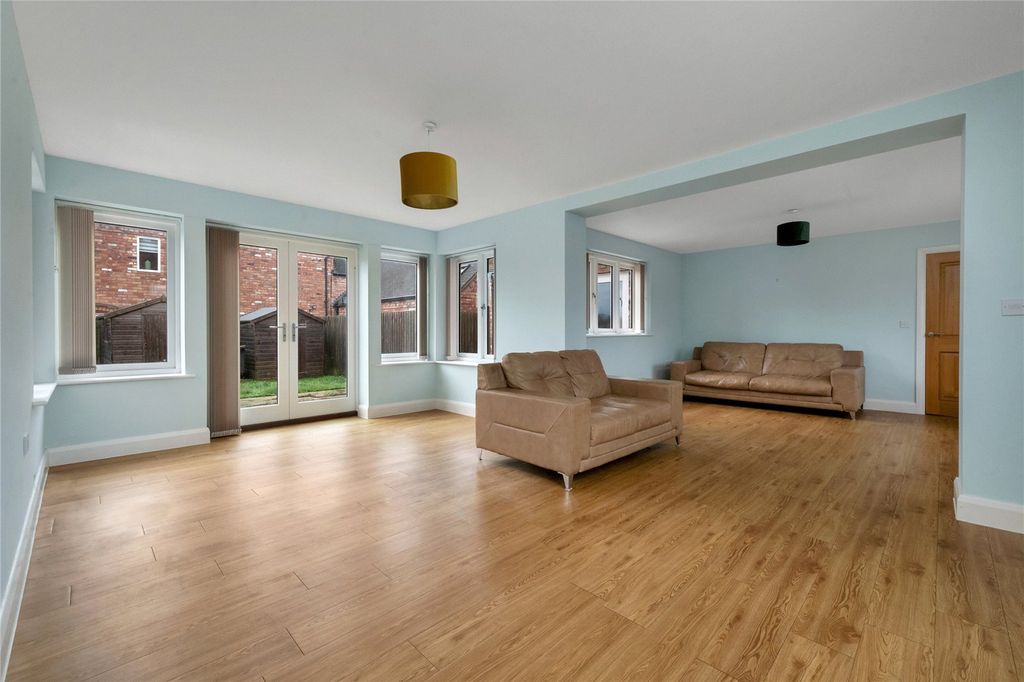 Property photo 3 of 18 Family Room