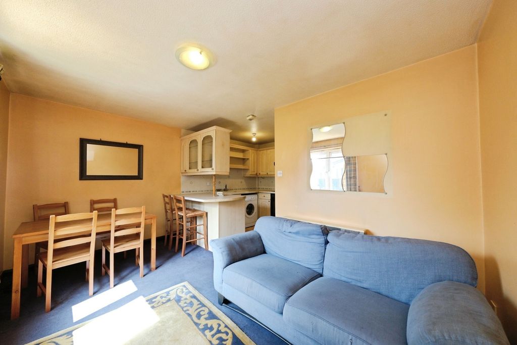 Property photo 3 of 12 Pbox-Img.Jpg