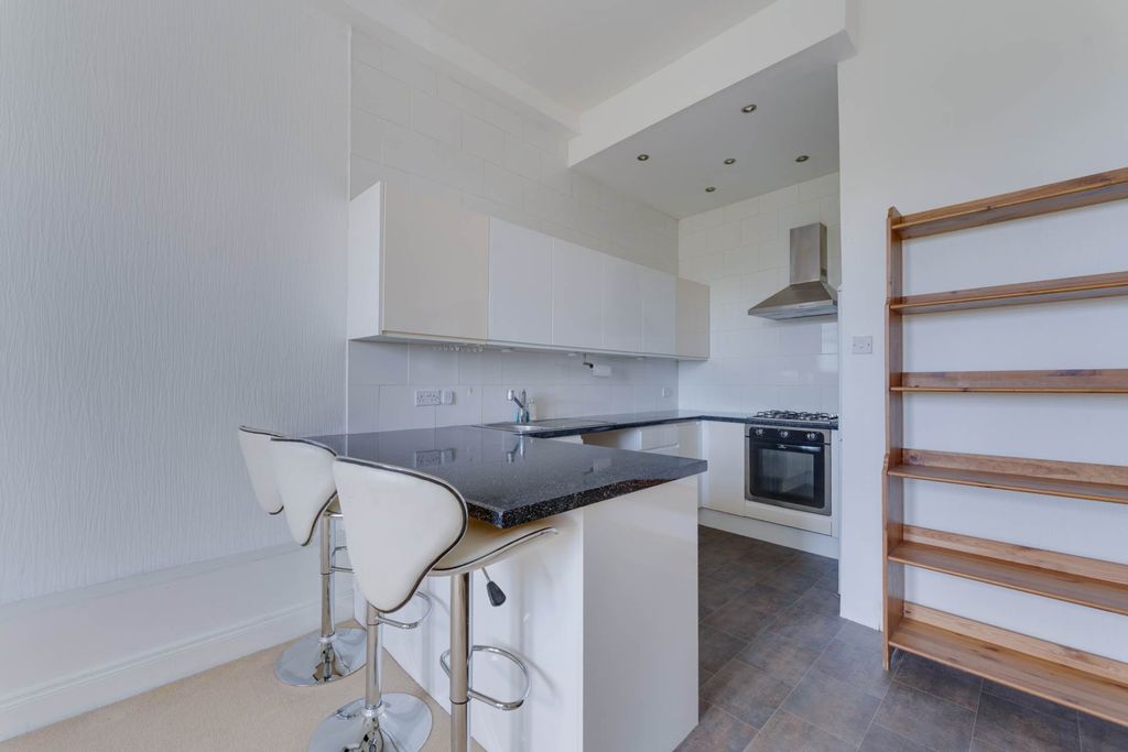 Additional image 4 of 2 bed flat for saleSt James Terrace, Lochwinnoch Road, Kilmacolm PA13