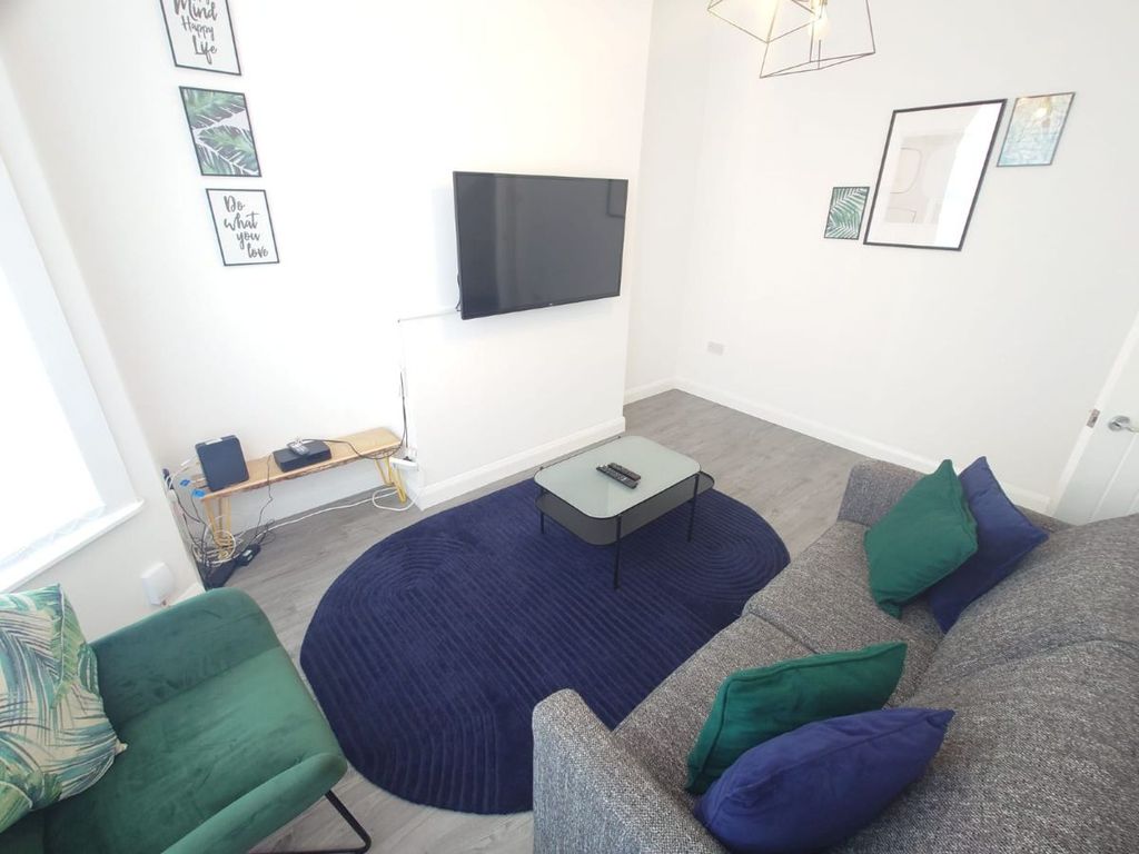 Property photo 2 of 29