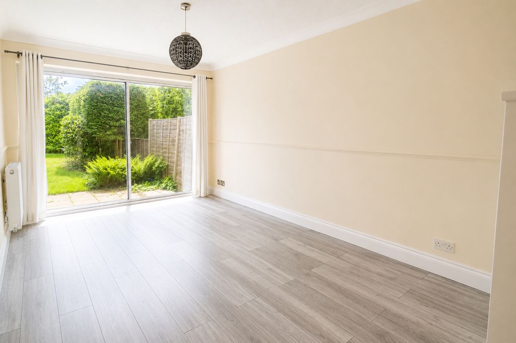 Property photo 2 of 12 2