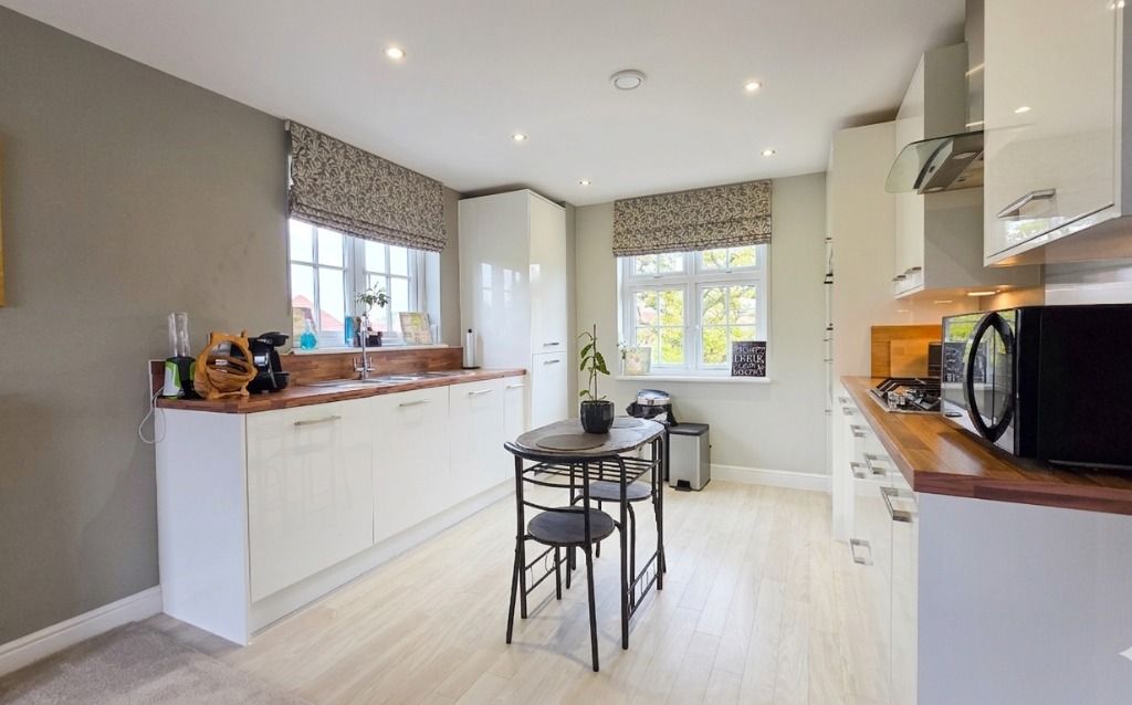 Property photo 2 of 12 5098874