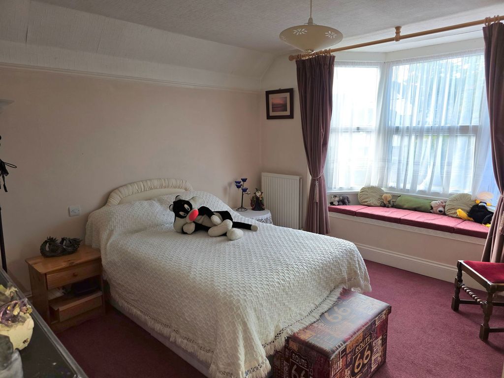 Property photo 2 of 23