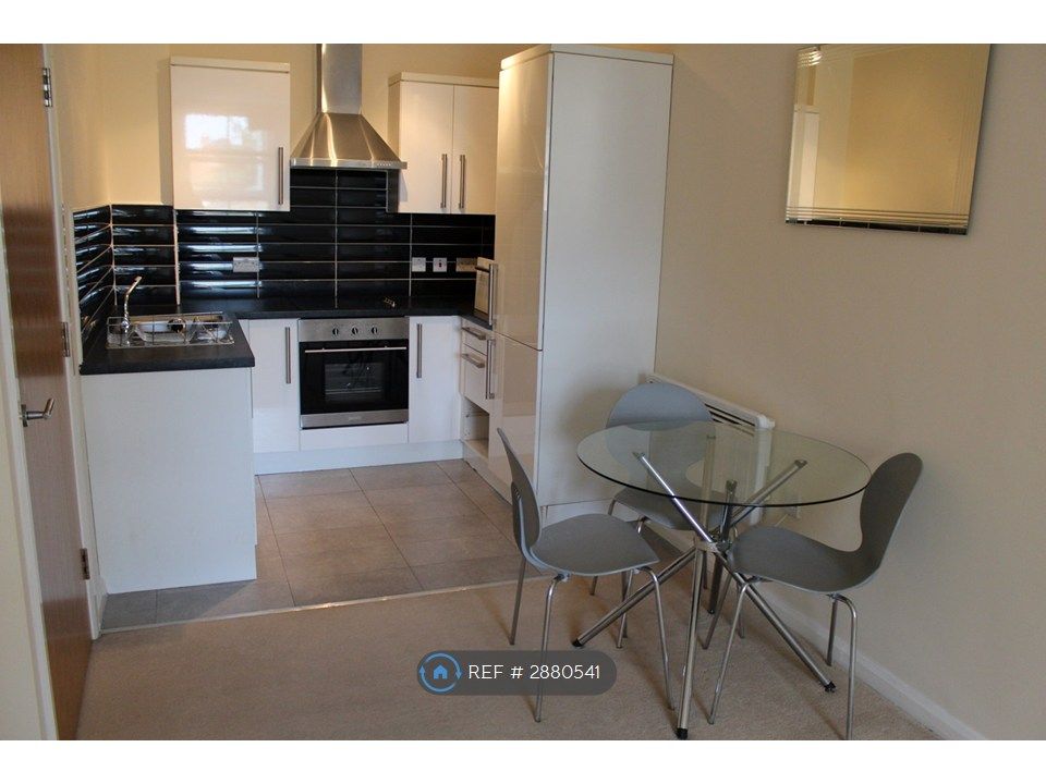 Property photo 3 of 8 Kitchen/Dining