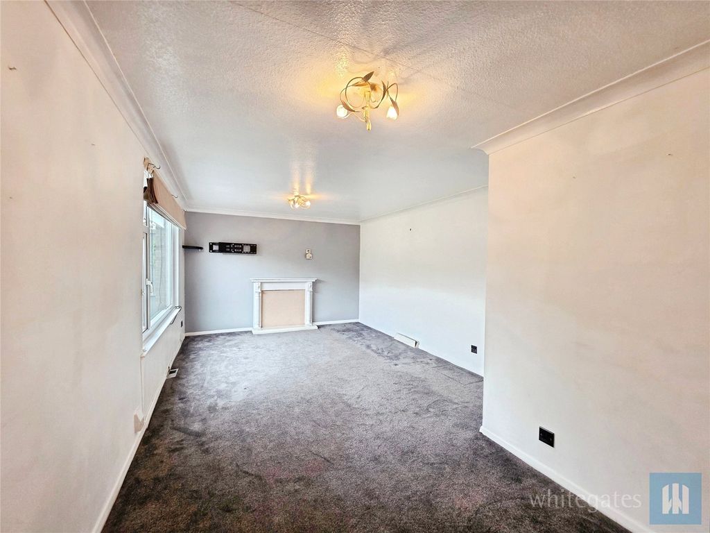 Property photo 3 of 22 Picture No. 04