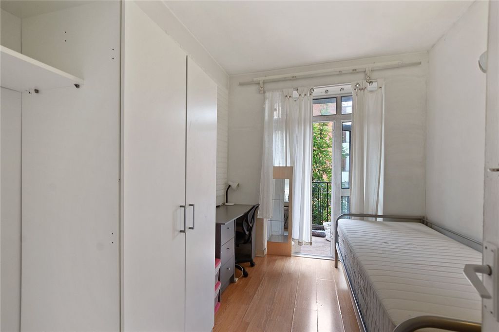 Property photo 3 of 8