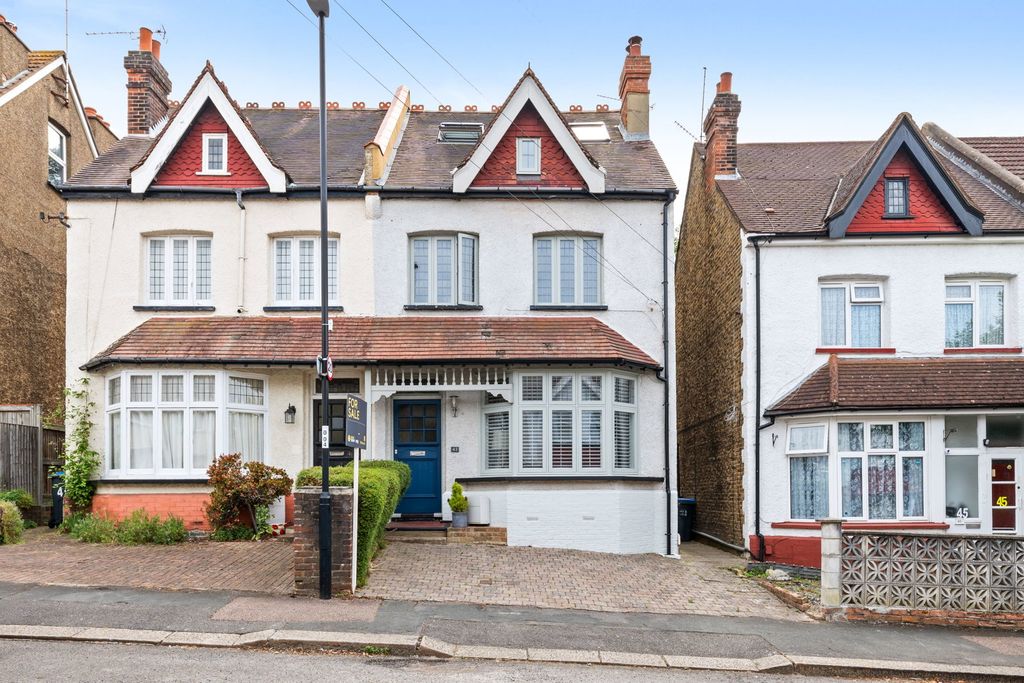 Property photo 1 of 27