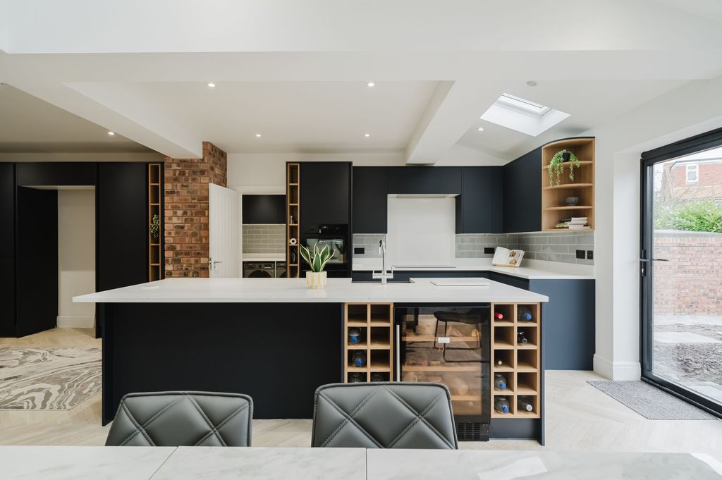 Property photo 2 of 22