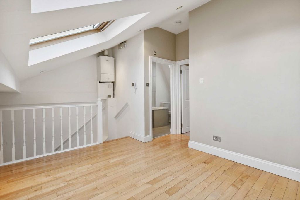 Property photo 3 of 4