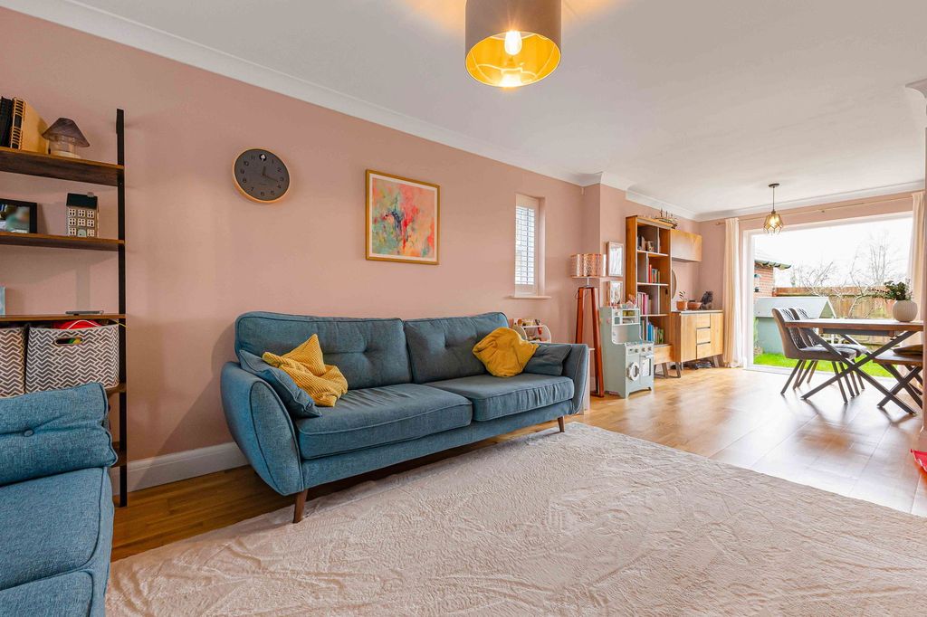 Property photo 3 of 59