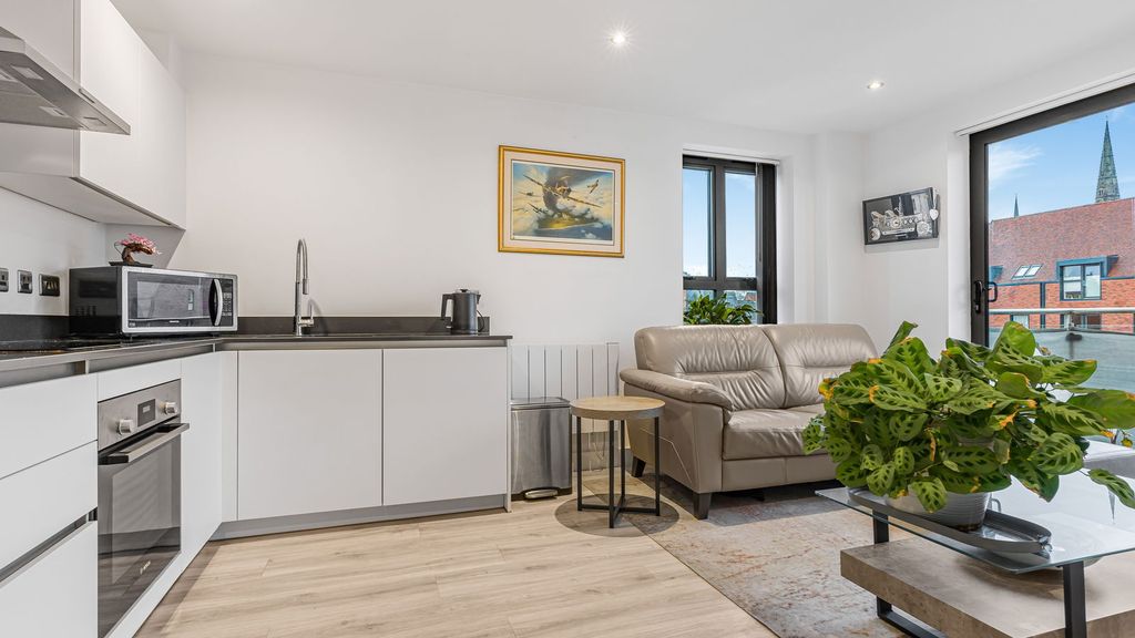 Property photo 3 of 21