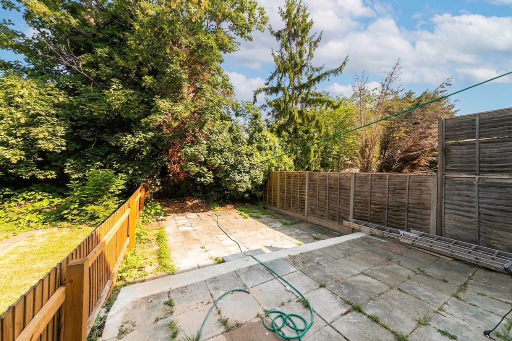 Property photo 2 of 3