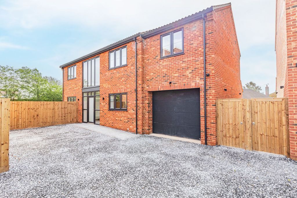 Property photo 2 of 13