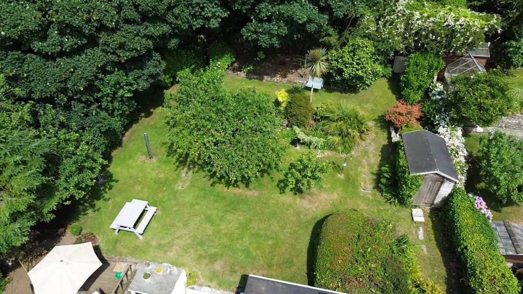 Property photo 3 of 27