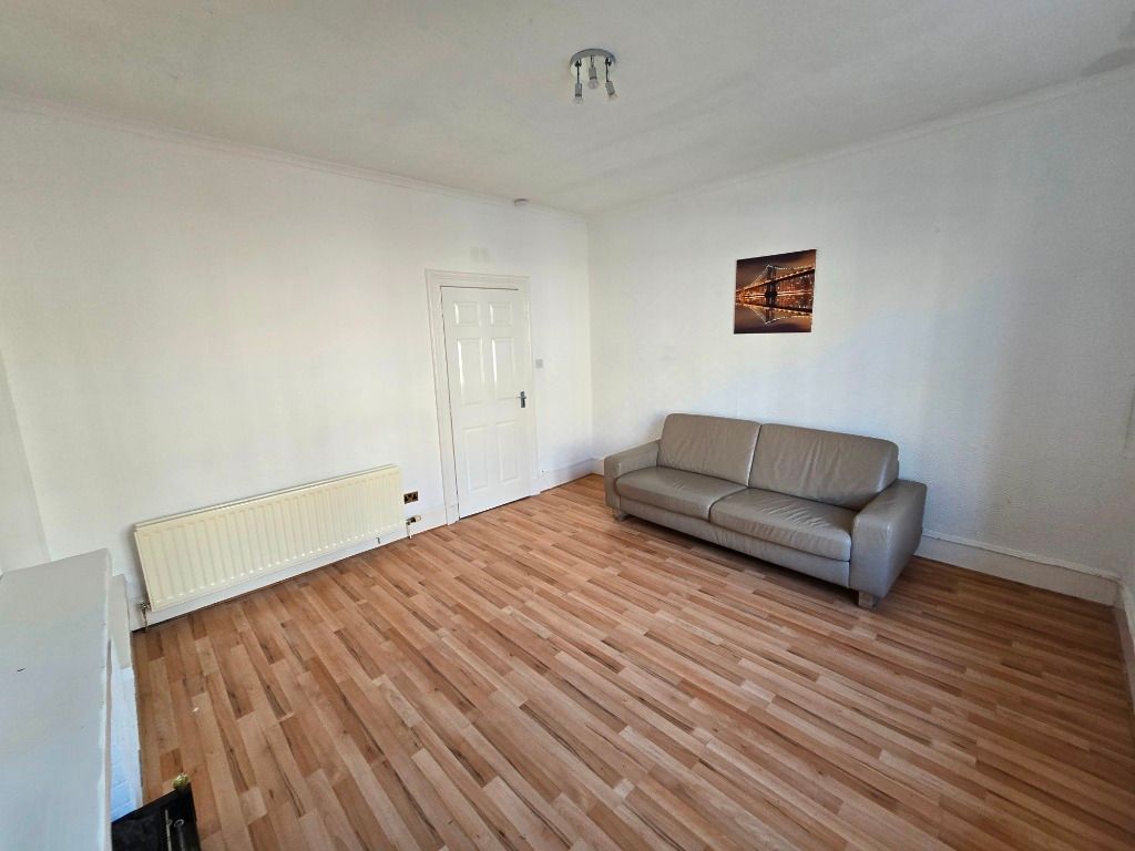 Property photo 2 of 8 Photo 2