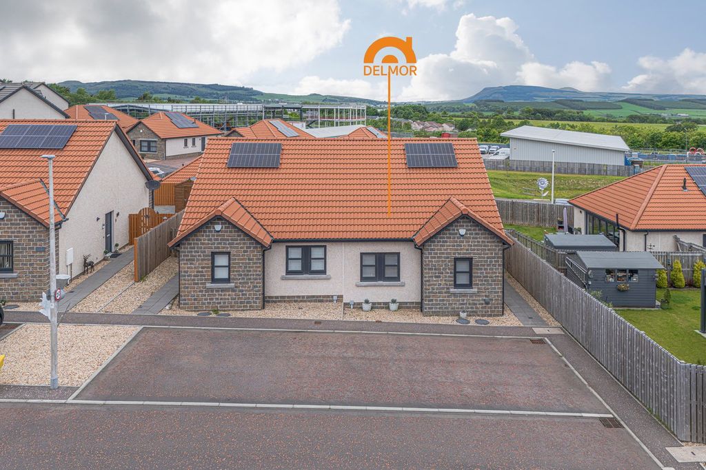 Property photo 1 of 30