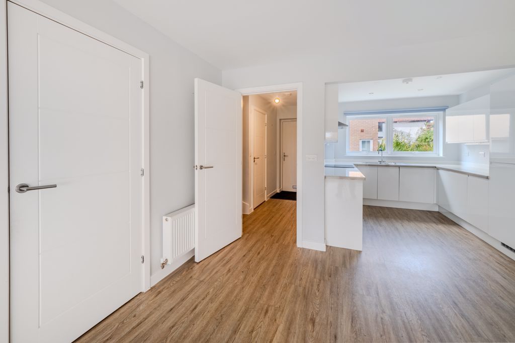 Property photo 3 of 14 Photo 5