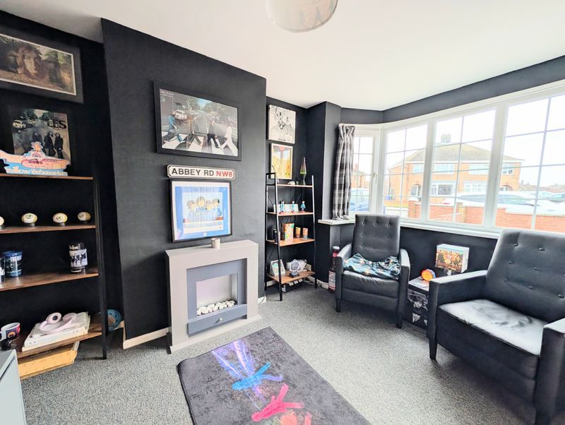 Property photo 2 of 16 Lounge