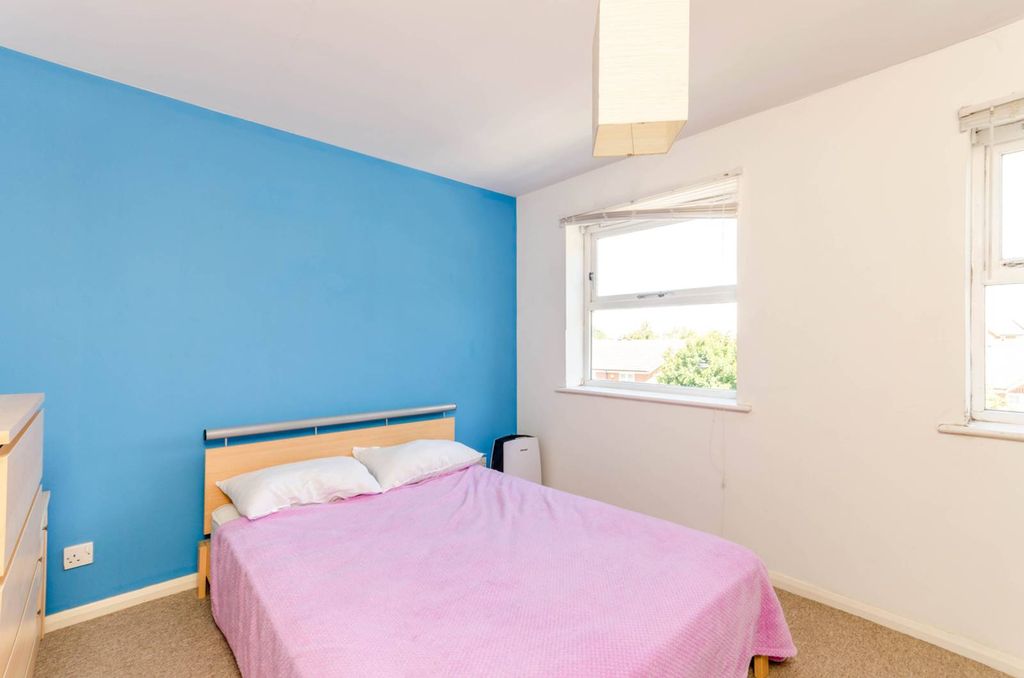 Property photo 3 of 8