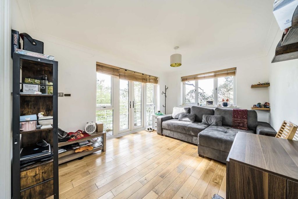 Property photo 3 of 5